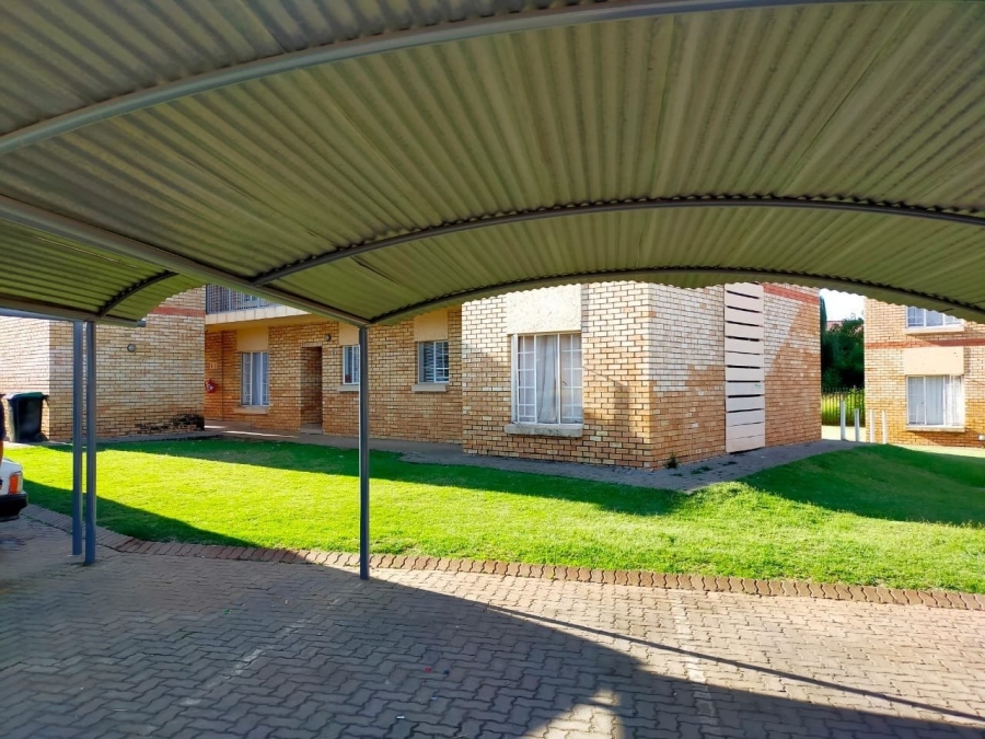 2 Bedroom Property for Sale in Rustenburg Central North West